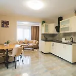 Bt Arena Apartment
