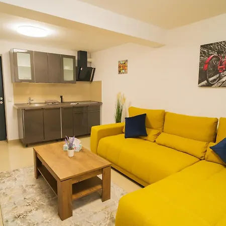 Bt Arena Apartment